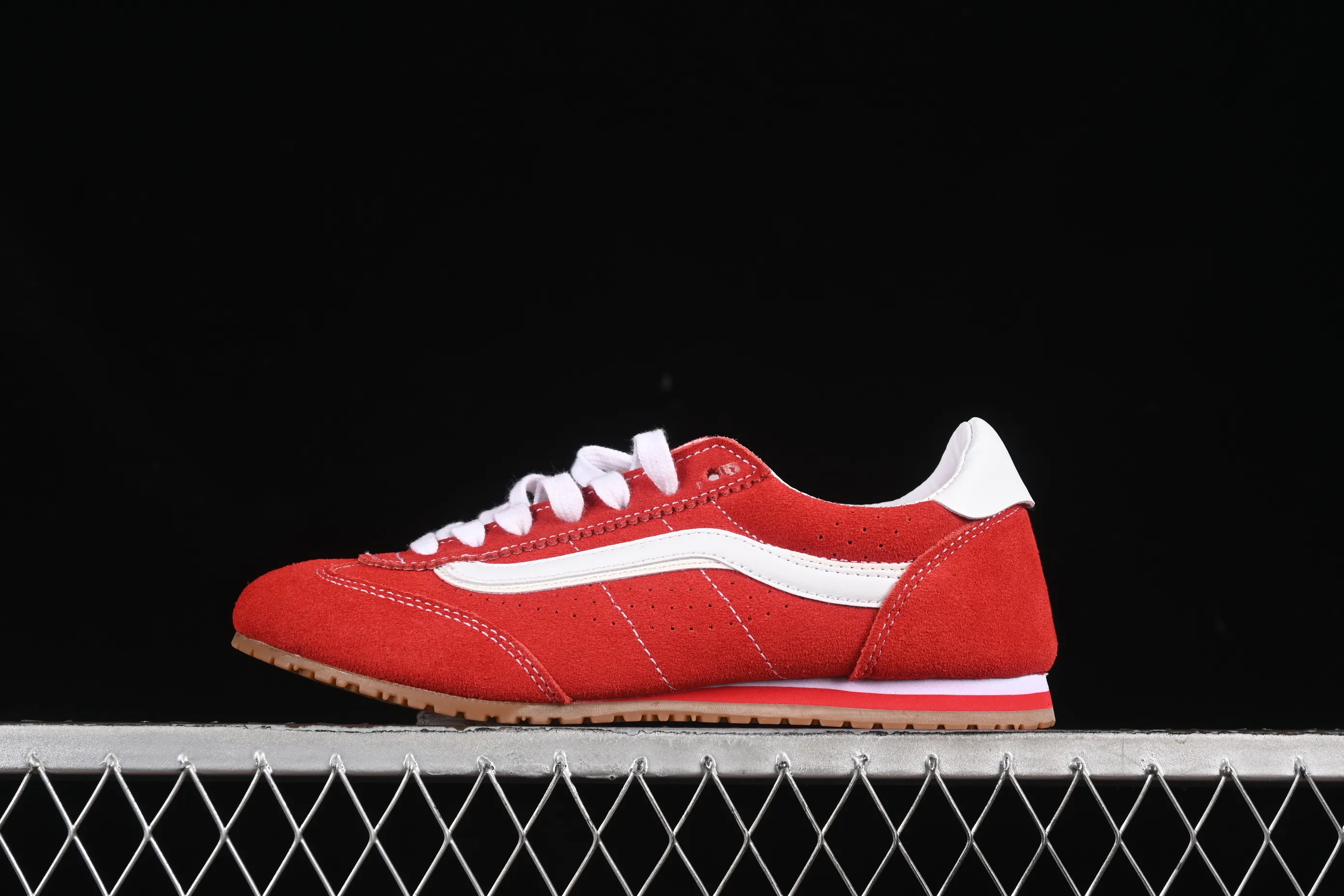 All categories Vans Vans series Vans Low Vans low-top Vans Super Lowpro Vans retro fashion comfortable versatile casual sneakers VN000D83IZQ